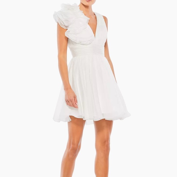 Mac Duggal Ruffle Shoulder Minidress - Picture 1 of 11
